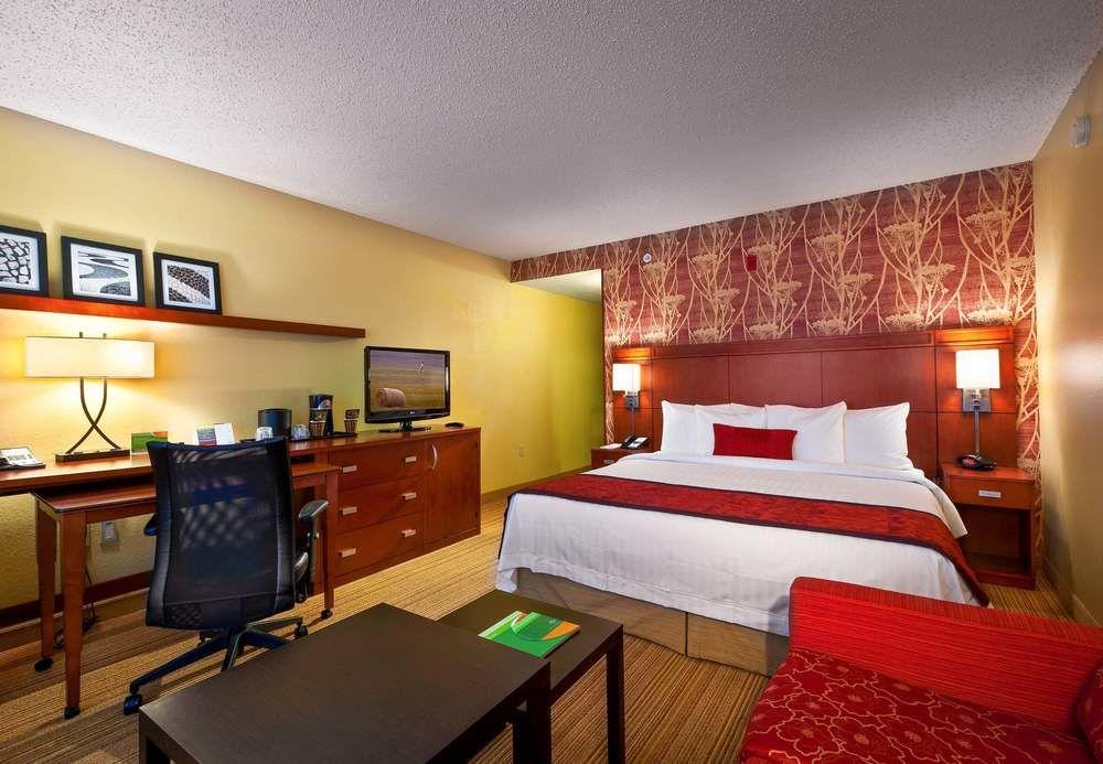 ホテル Courtyard Baton Rouge South エクステリア 写真